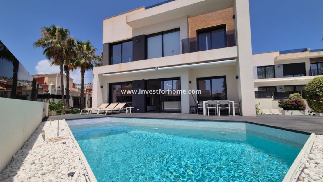 Verkoop - Villa - Torrevieja - Costa Blanca