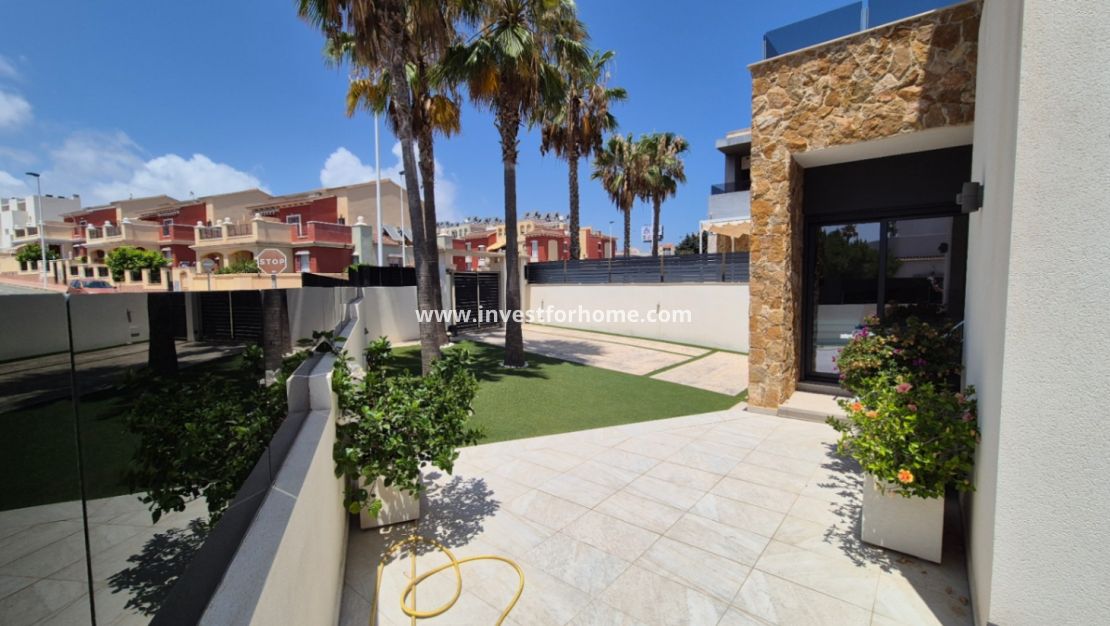 Verkoop - Villa - Torrevieja - Costa Blanca