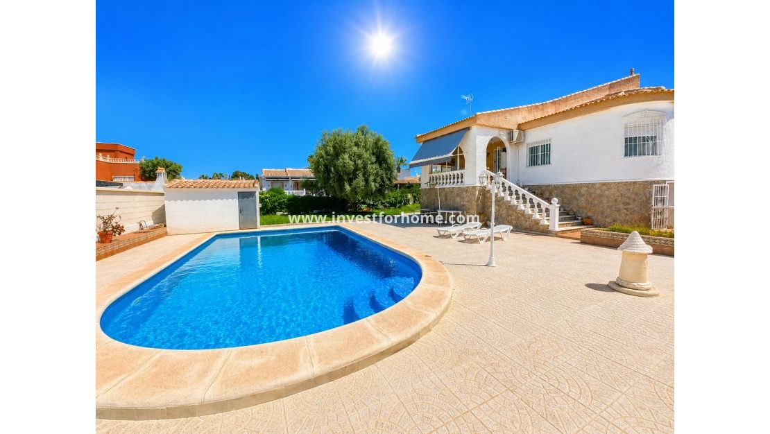 Verkoop - Villa - Torrevieja - Costa Blanca