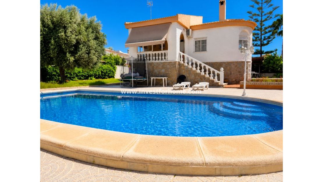 Verkoop - Villa - Torrevieja - Costa Blanca