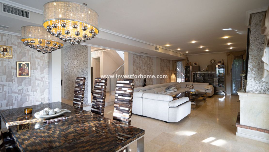 Verkoop - Villa - Torrevieja - Costa Blanca