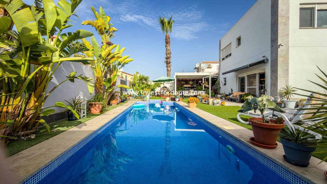 Verkoop - Villa - Torrevieja - Costa Blanca