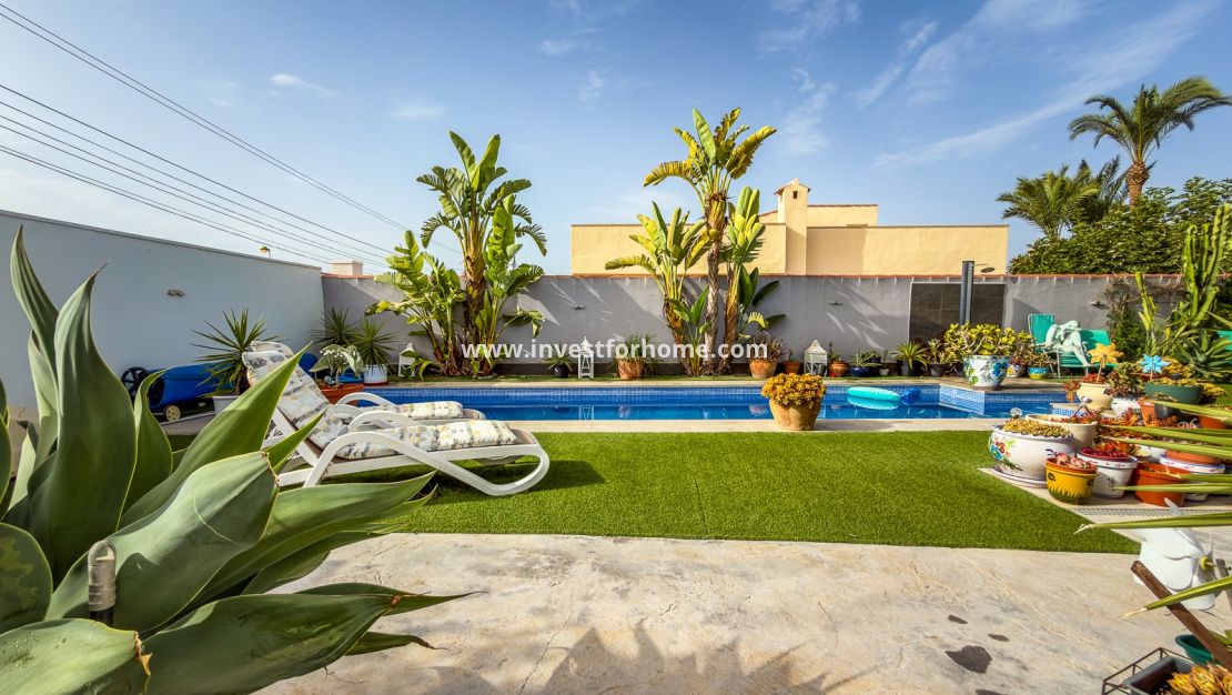 Verkoop - Villa - Torrevieja - Costa Blanca