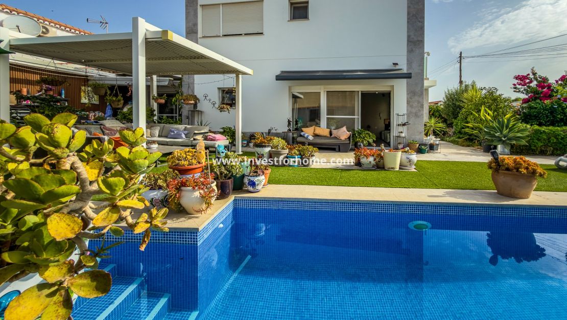 Verkoop - Villa - Torrevieja - Costa Blanca