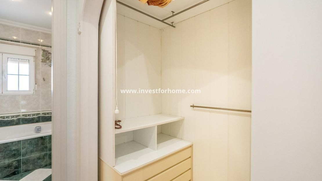 Verkoop - Villa - Torrevieja - El Chaparral