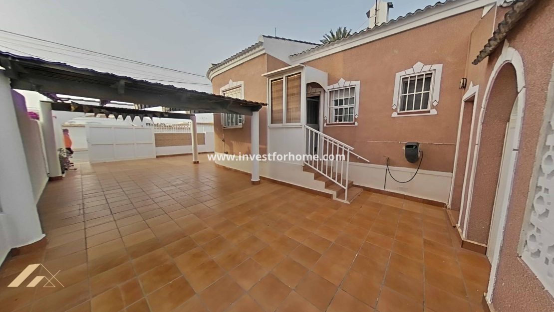 Verkoop - Villa - Torrevieja - La Siesta-El Chaparral