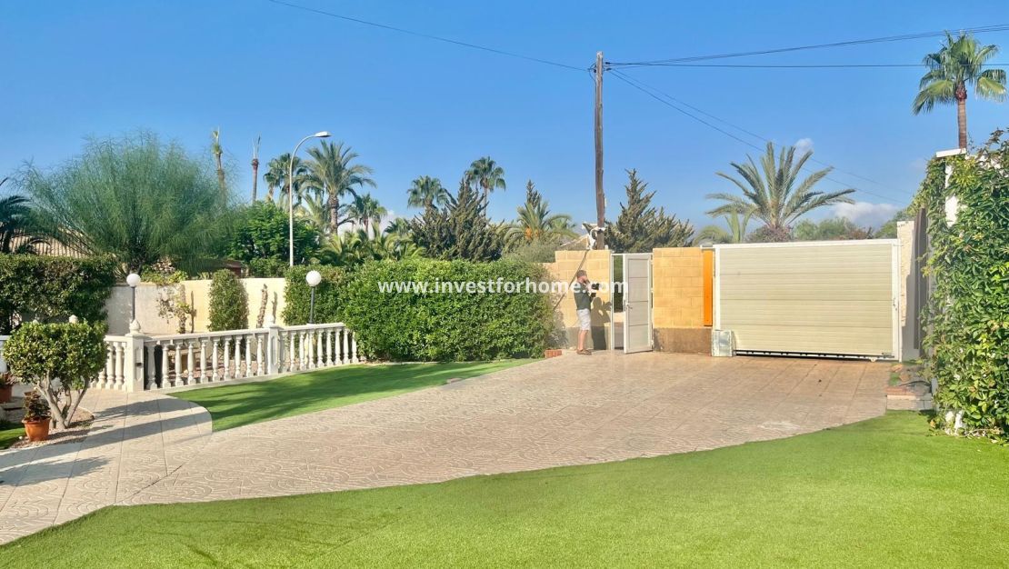 Verkoop - Villa - Torrevieja - La Siesta-El Chaparral