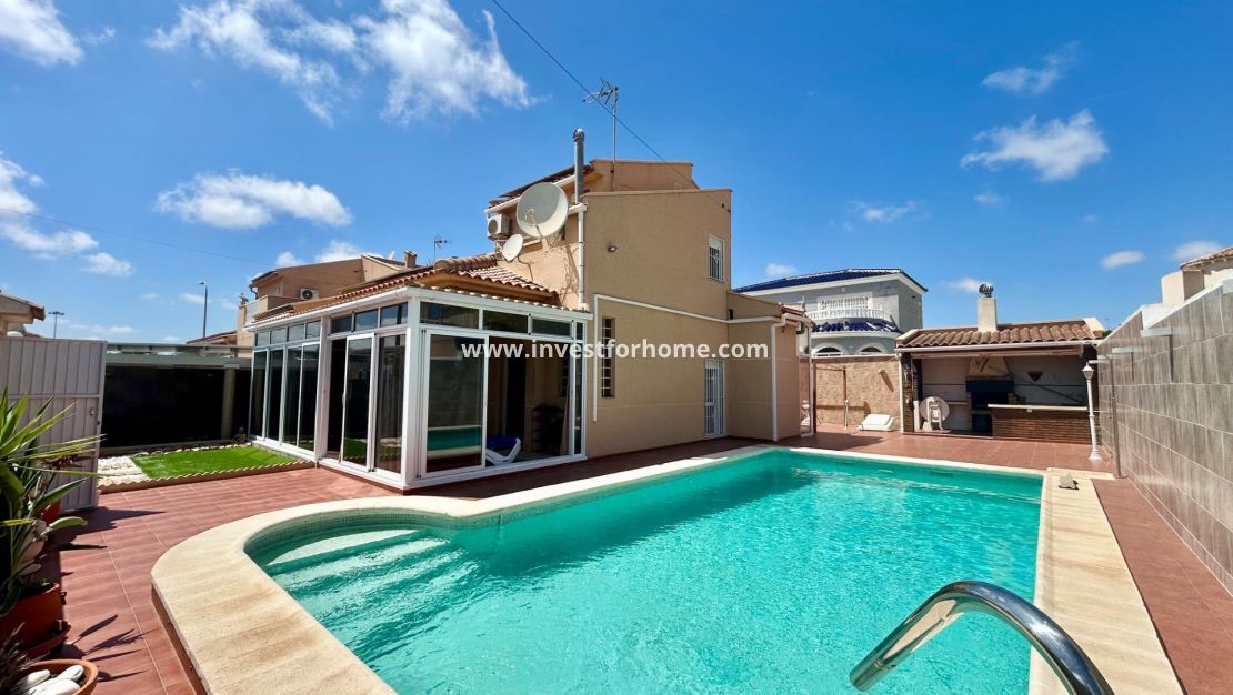 Verkoop - Villa - Torrevieja - La Siesta-El Chaparral