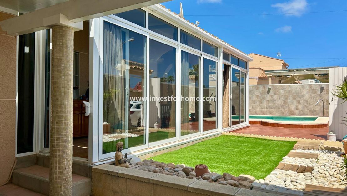 Verkoop - Villa - Torrevieja - La Siesta-El Chaparral
