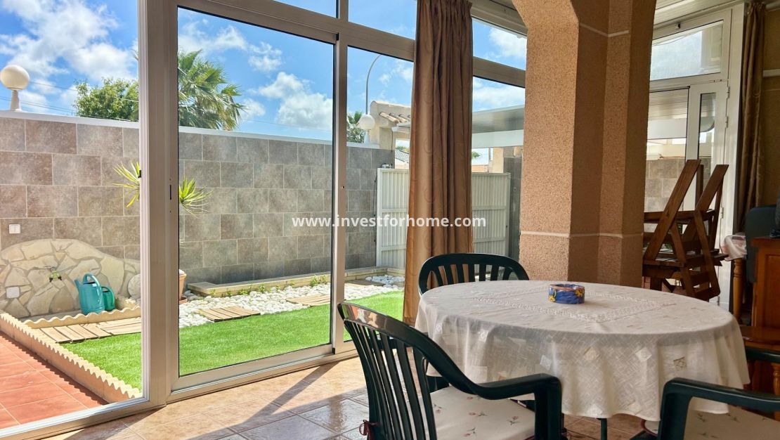 Verkoop - Villa - Torrevieja - La Siesta-El Chaparral