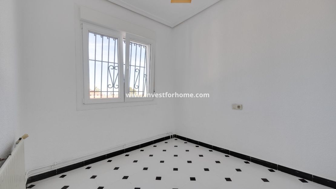 Verkoop - Villa - Torrevieja - La Siesta - El Salado - Torreta