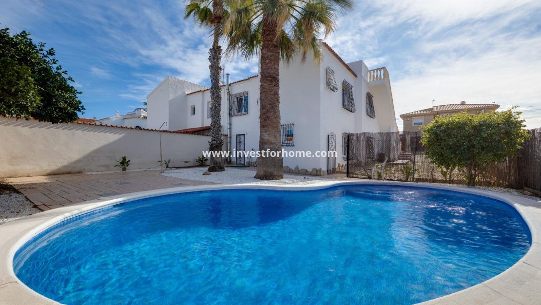 Verkoop - Villa - Torrevieja - La Siesta - El Salado - Torreta