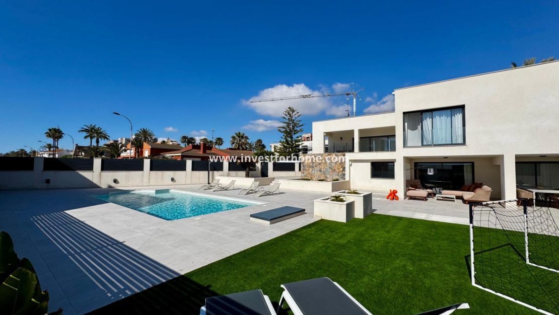 Verkoop - Villa - Torrevieja - La Veleta