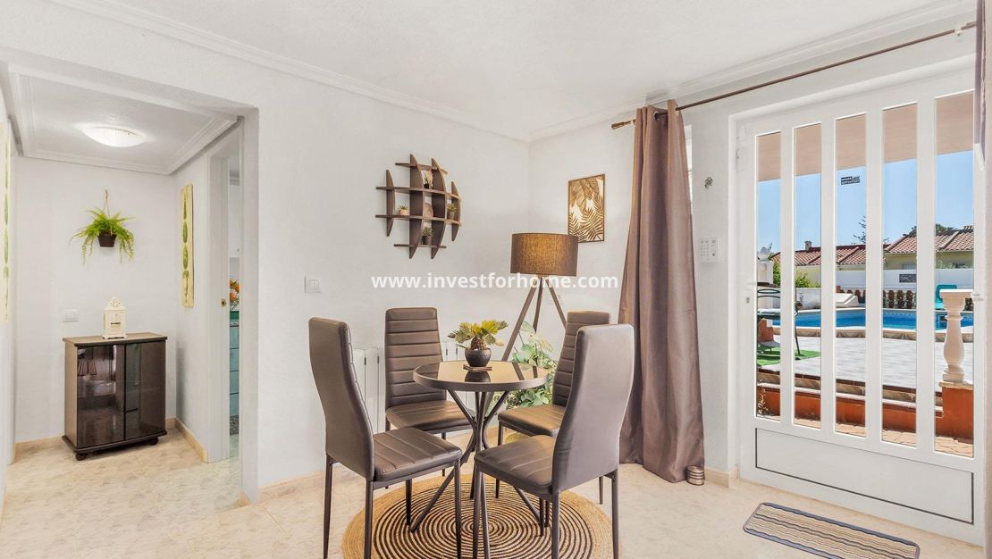 Verkoop - Villa - Torrevieja - Los Balcones - Los Altos Del Edén
