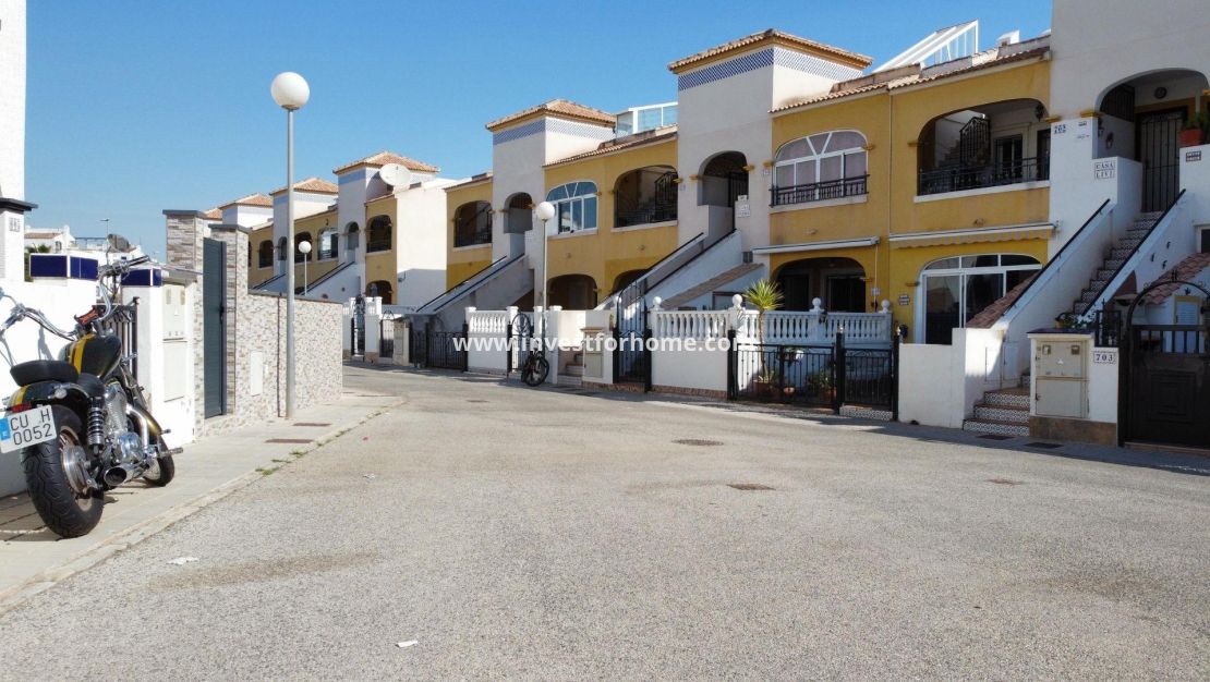 Verkoop - Villa - Torrevieja - Los Balcones