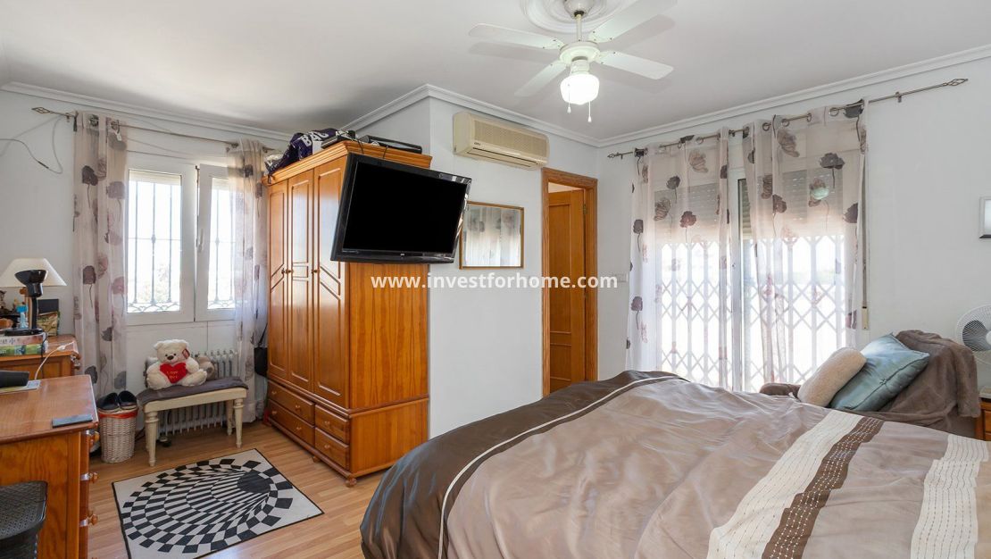 Verkoop - Villa - Torrevieja - Los Balcones