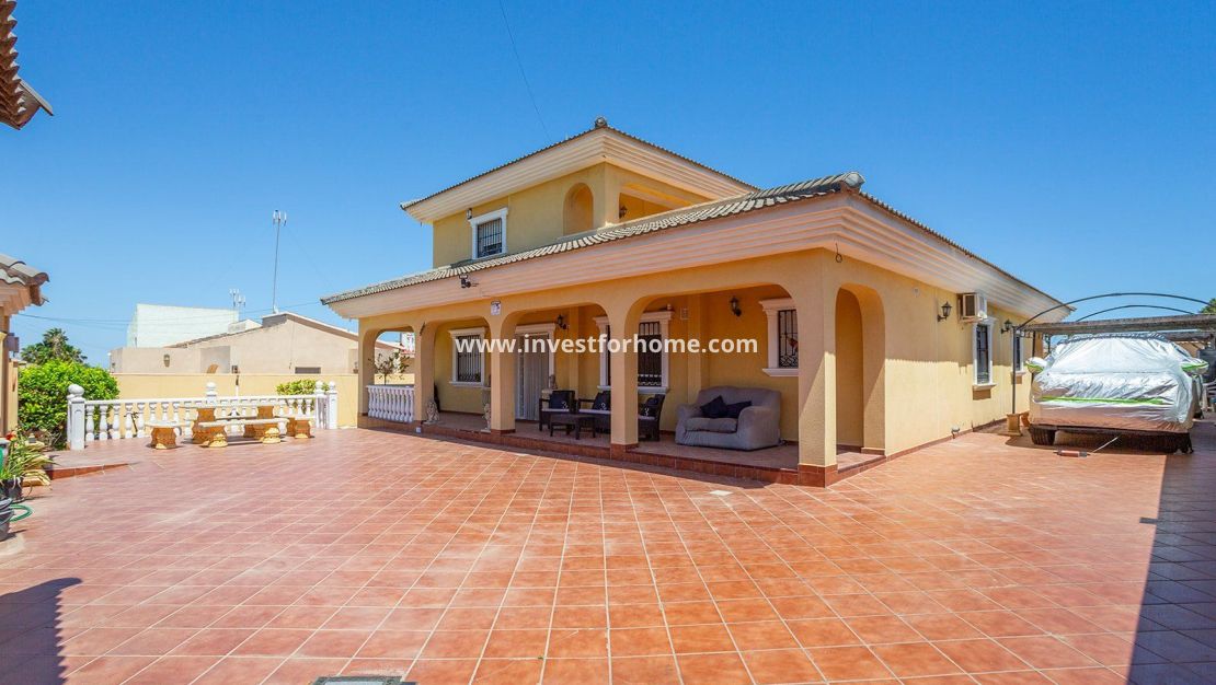 Verkoop - Villa - Torrevieja - Los Balcones