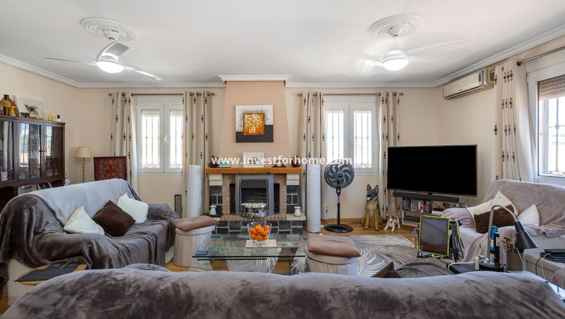 Verkoop - Villa - Torrevieja - Los Balcones