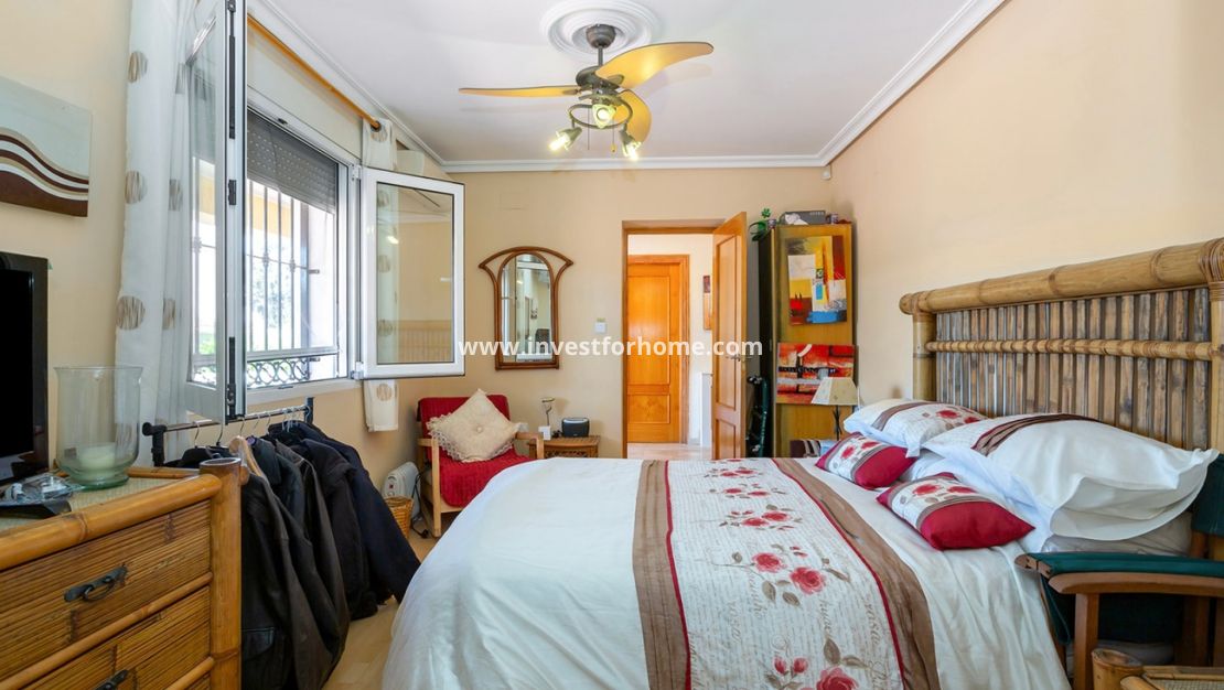 Verkoop - Villa - Torrevieja - Los Balcones