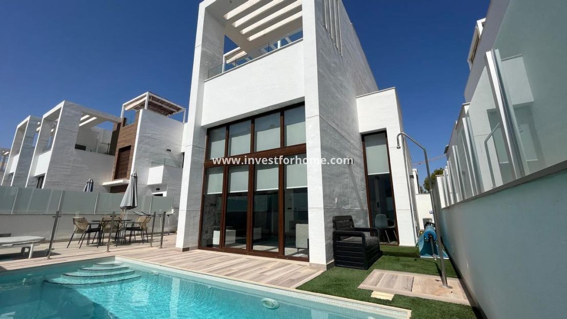 Verkoop - Villa - Torrevieja - Los Balcones