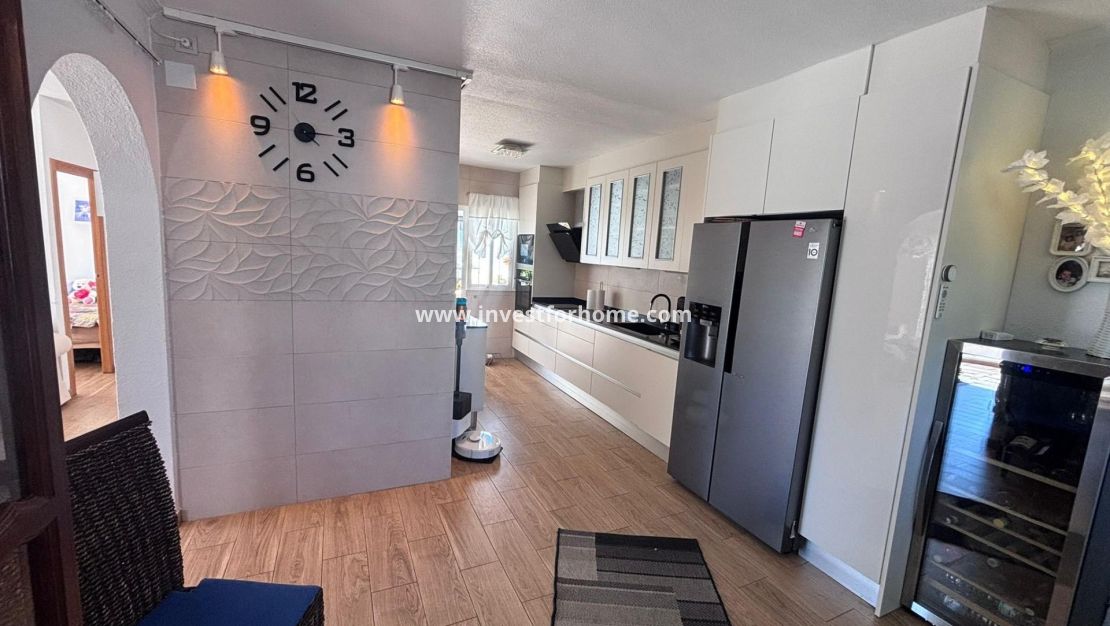 Verkoop - Villa - Torrevieja - Los Balcones