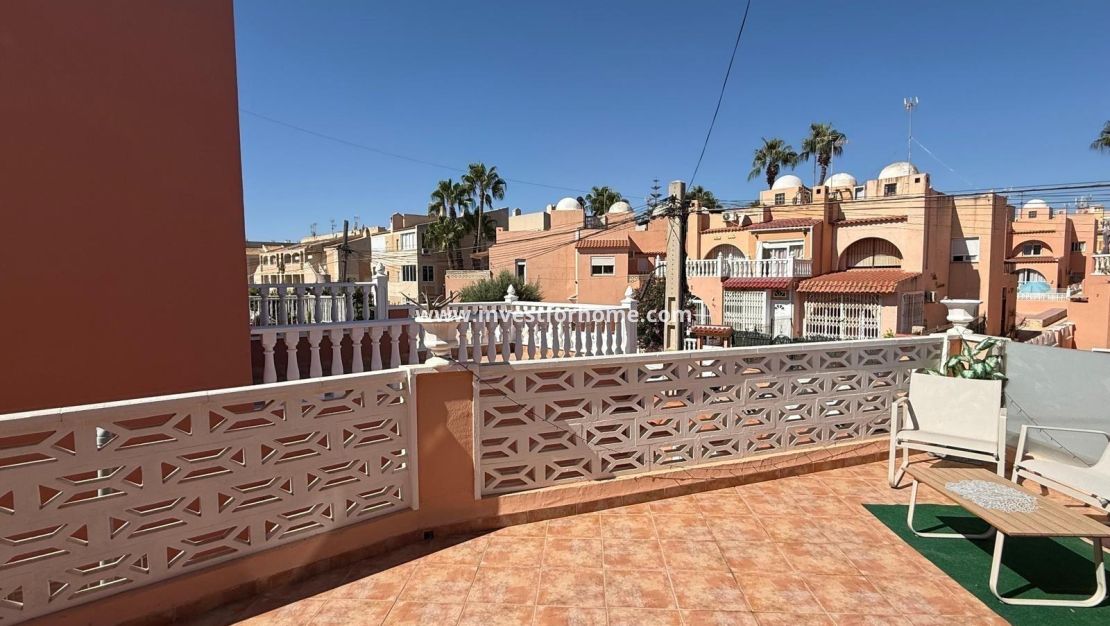 Verkoop - Villa - Torrevieja - Nueva Torrevieja - Aguas Nuevas