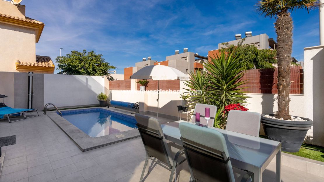 Verkoop - Villa - Torrevieja - Nueva Torrevieja - Aguas Nuevas