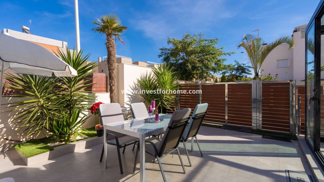 Verkoop - Villa - Torrevieja - Nueva Torrevieja - Aguas Nuevas