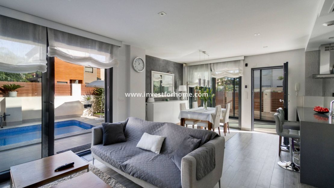 Verkoop - Villa - Torrevieja - Nueva Torrevieja - Aguas Nuevas