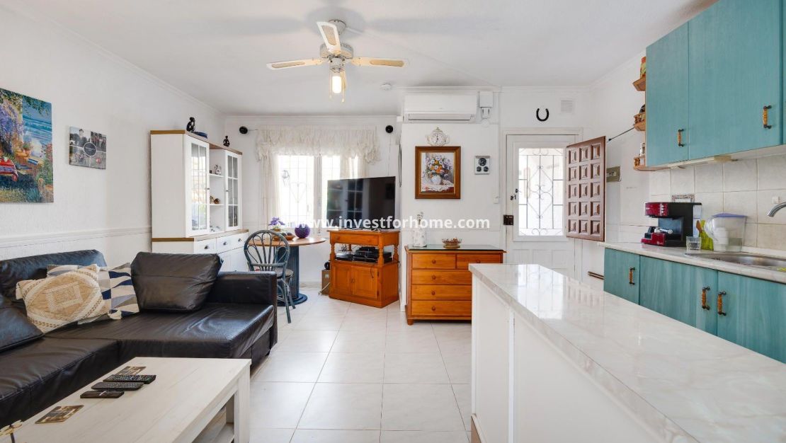 Verkoop - Villa - Torrevieja - Playa de los Locos