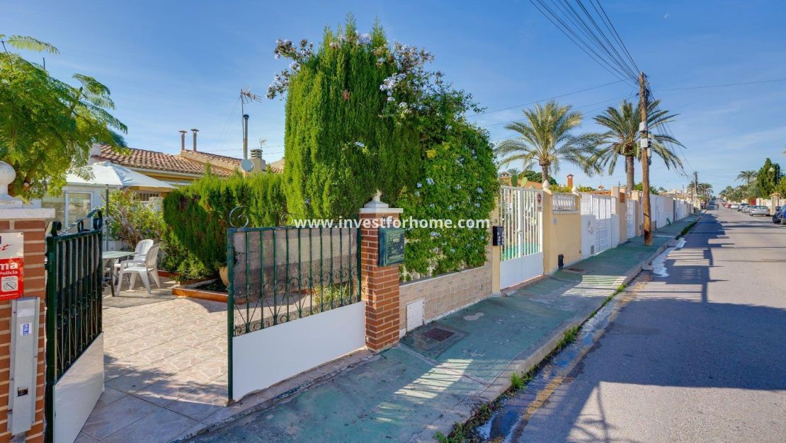 Verkoop - Villa - Torrevieja - Playa de los Locos
