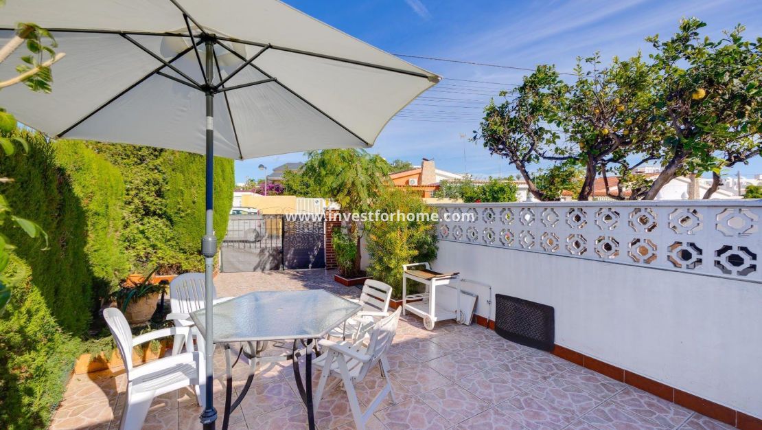 Verkoop - Villa - Torrevieja - Playa de los Locos