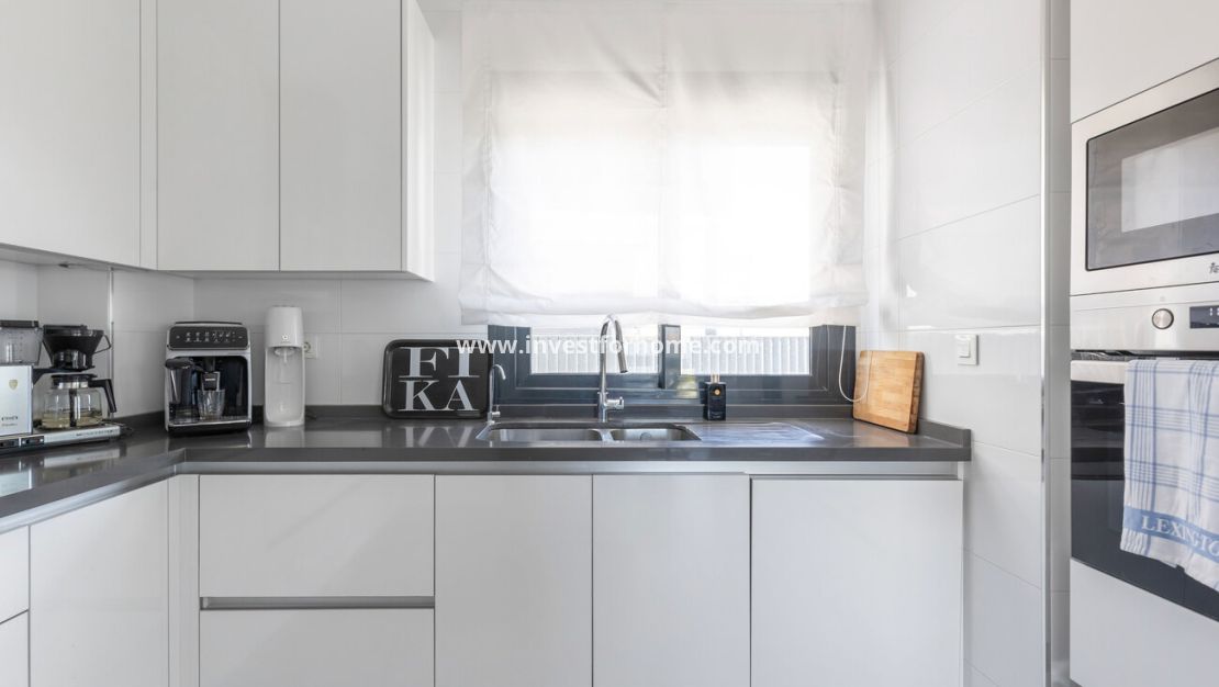 Verkoop - Villa - Torrevieja - Rosaleda