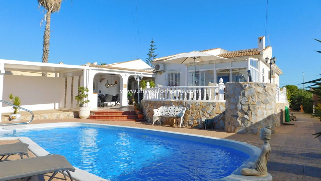 Verkoop - Villa - Torrevieja - San Luis
