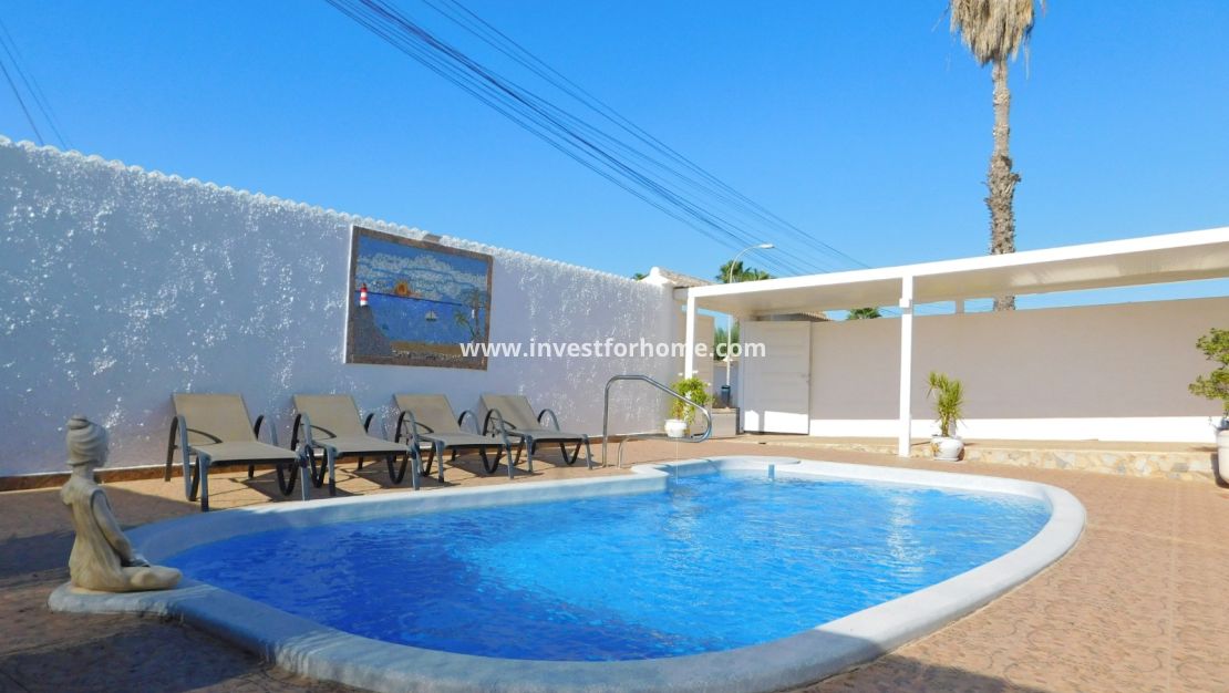 Verkoop - Villa - Torrevieja - San Luis