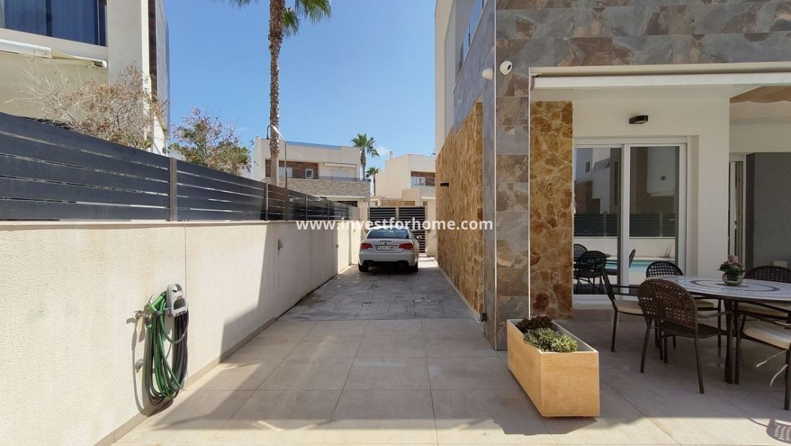 Verkoop - Villa - Torrevieja - Torrelamata - La Mata
