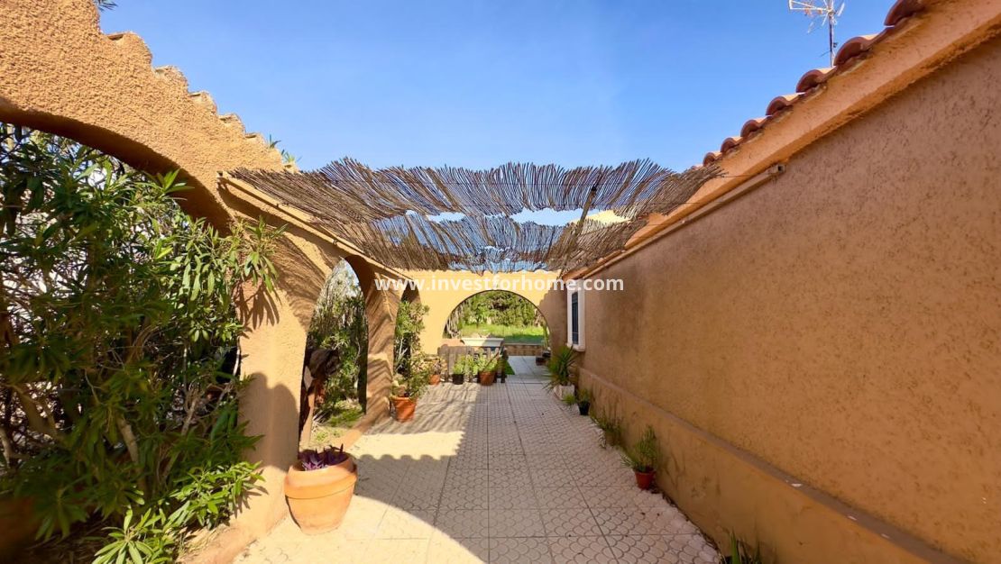 Verkoop - Villa - Torrevieja - Torrelamata - La Mata