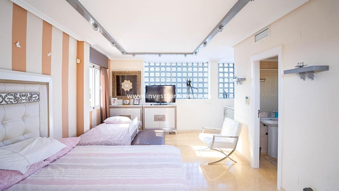 Verkoop - Villa - Torrevieja - Torrelamata - La Mata