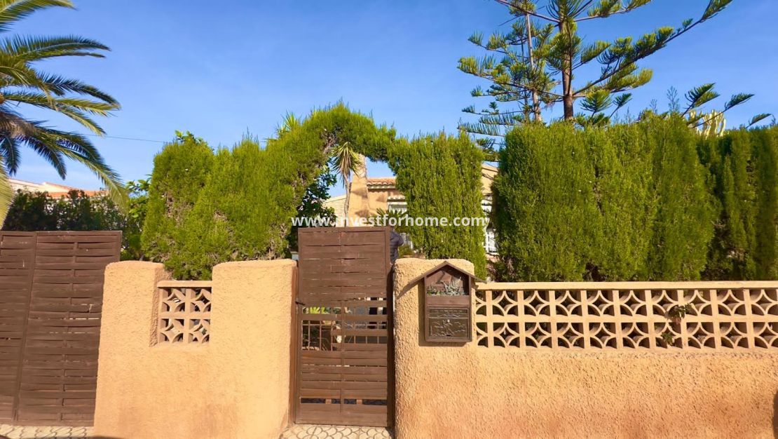 Verkoop - Villa - Torrevieja - Torrelamata - La Mata