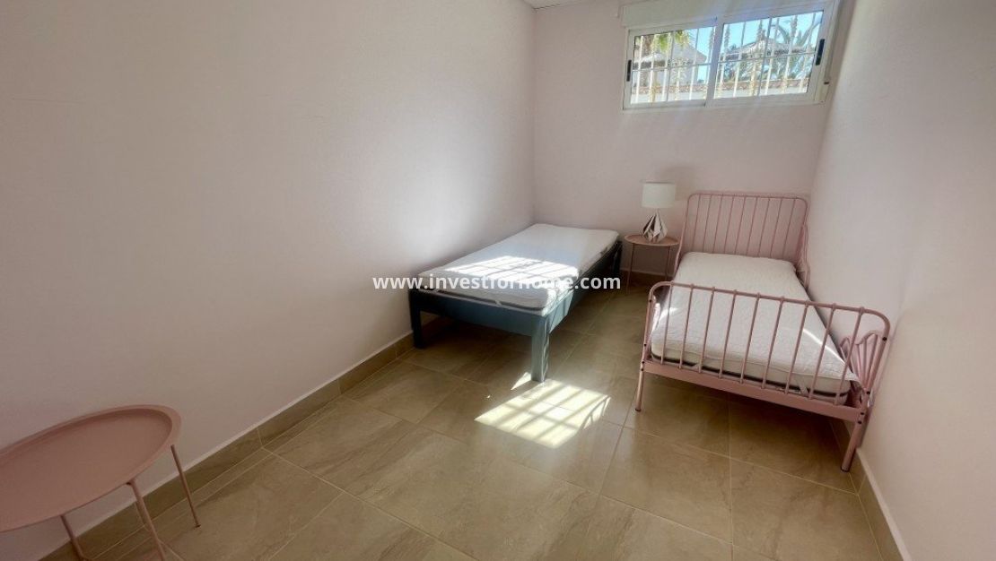 Verkoop - Villa - Urb. La Marina - Inland