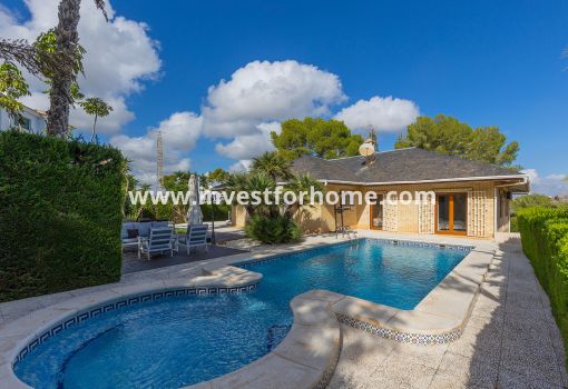 Villa - Försäljning - Orihuela Costa - Costa Blanca