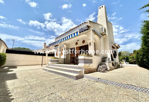 Villa - Försäljning - Orihuela Costa - Costa Blanca