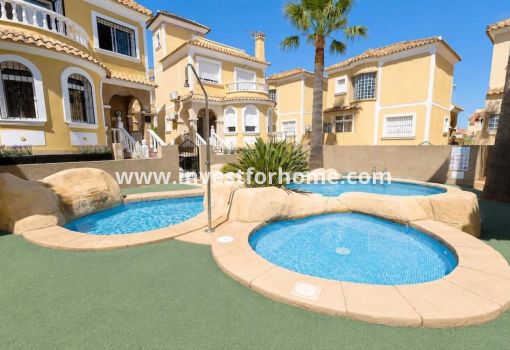 Villa - Försäljning - Orihuela Costa - Costa Blanca
