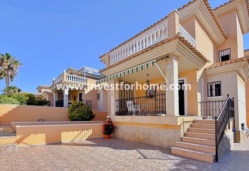 Villa - Försäljning - Orihuela Costa - Inland