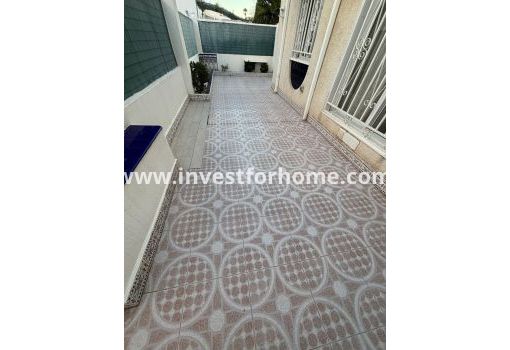 Villa - Försäljning - Torrevieja - La Siesta - El Salado - Torreta