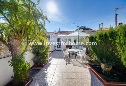 Villa - Försäljning - Torrevieja - Playa de los Locos