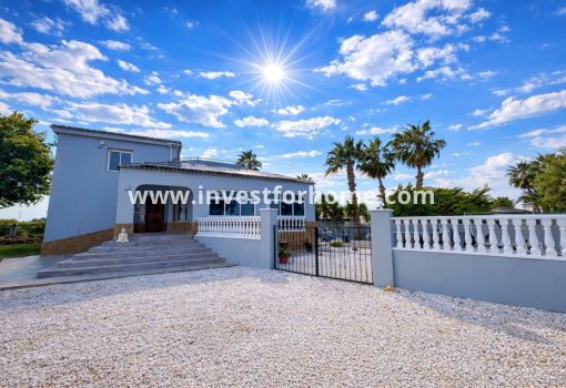 Villa - Sale - Catral - Costa Blanca