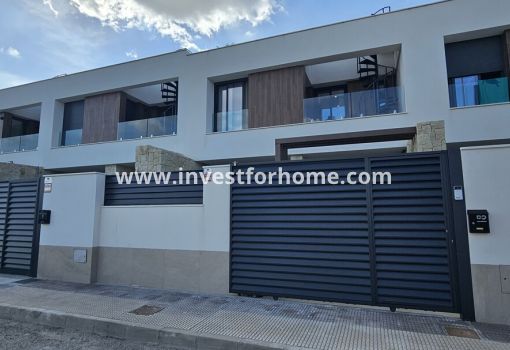 Villa - Sale - Dolores - Sector 4