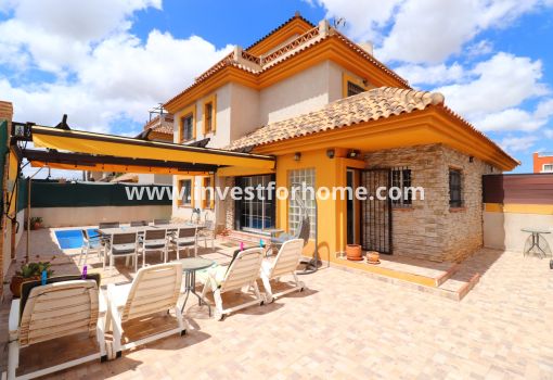 Villa - Sale - Los Montesinos - La Herrada