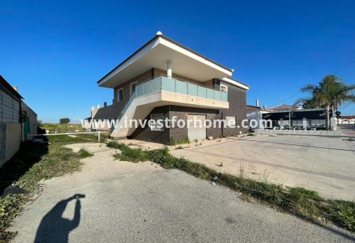 Villa - Sale - Torrevieja - La Siesta - El Salado - Torreta